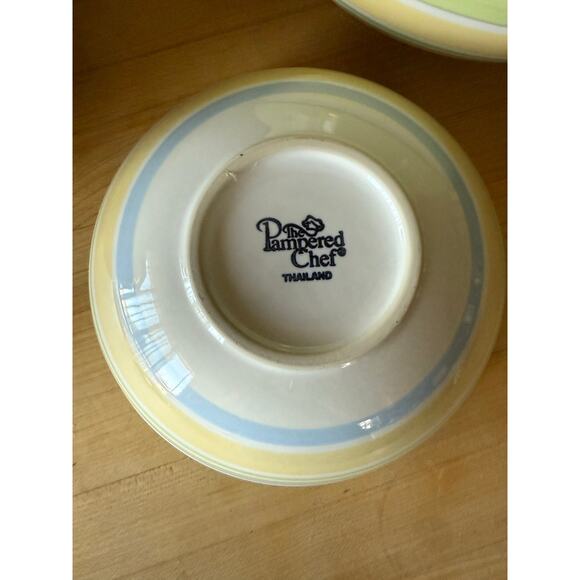 Pampered Chef 3 pc Set Green Stripe Bowls Hostess - Picture 6 of 7